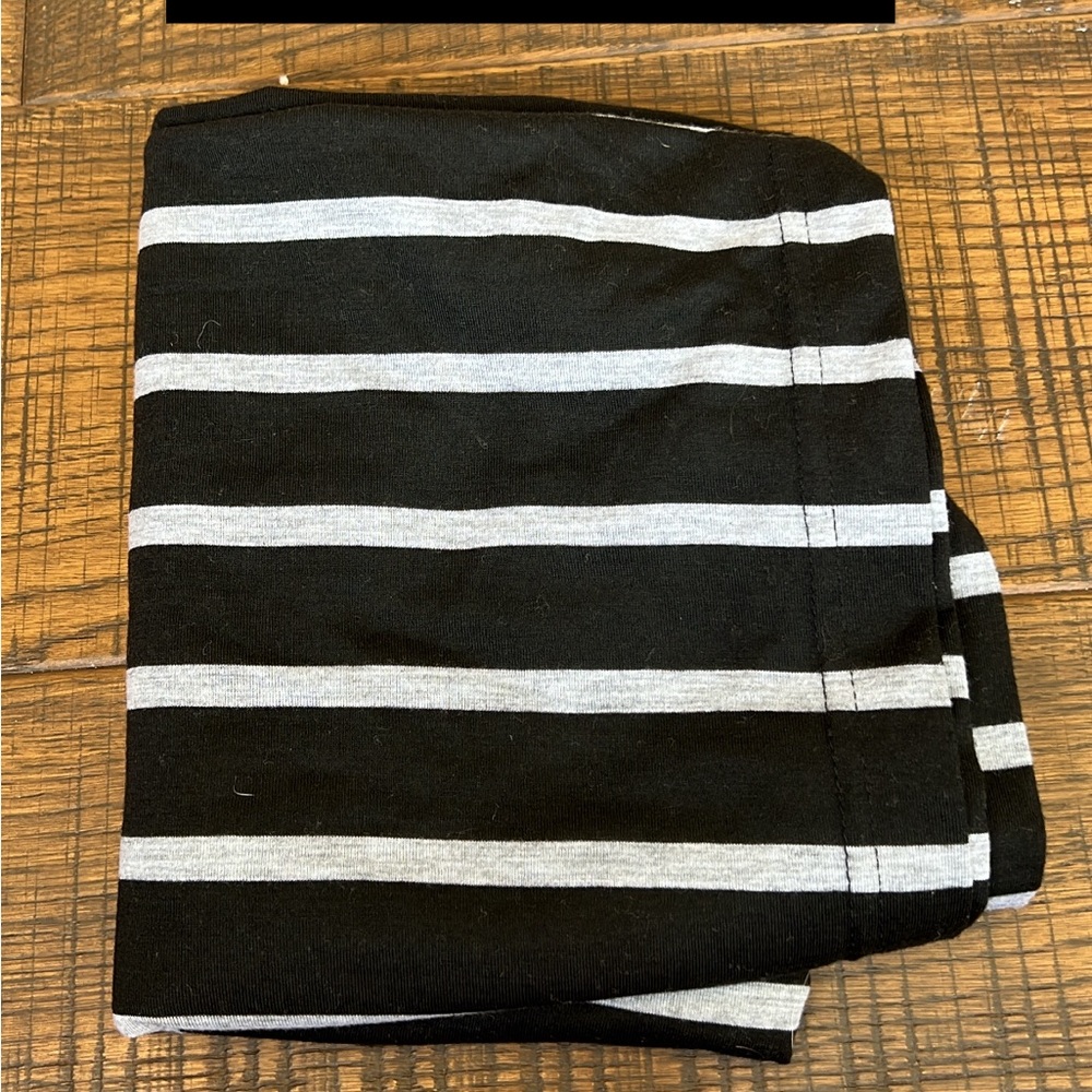 Itzy Ritzy black striped infinity breastfeeding scarf